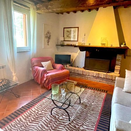 Casa Le Querce Lägenhet Castiglione del Lago Exteriör bild